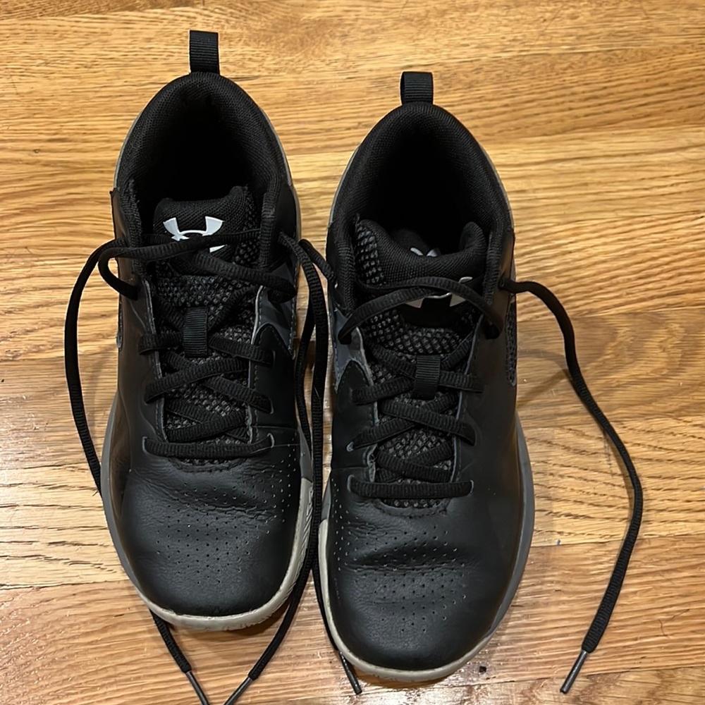 Under armour lockdown basketball shoes